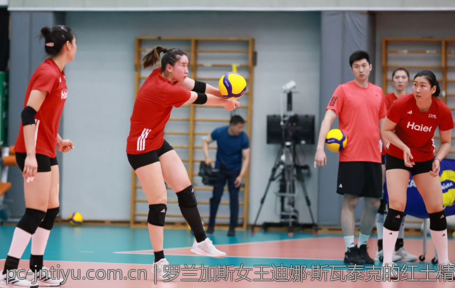 罗兰加斯女王迪娜·斯瓦泰克的红土精彩表现